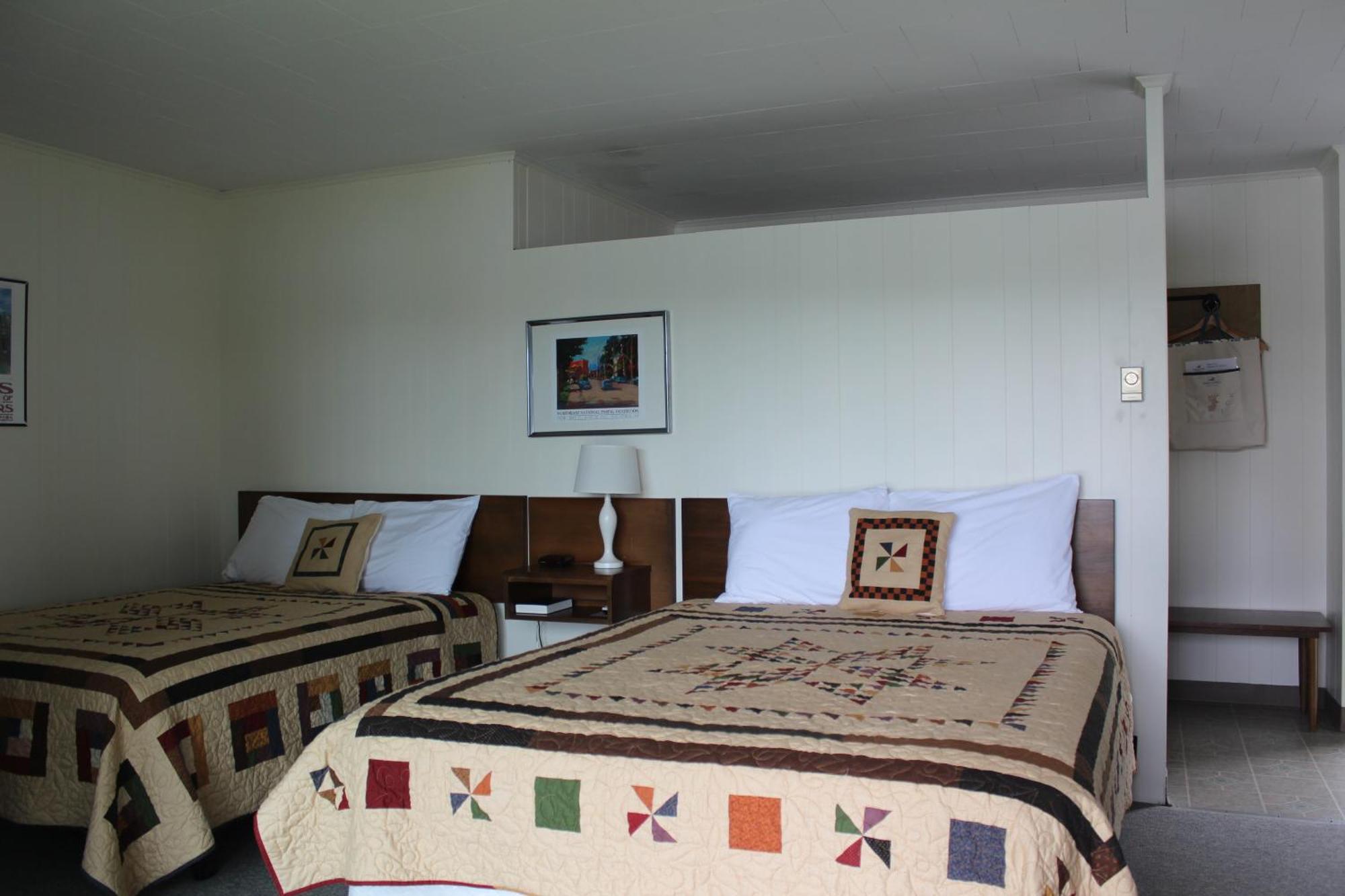 Sandy Point Motel Long Lake Extérieur photo