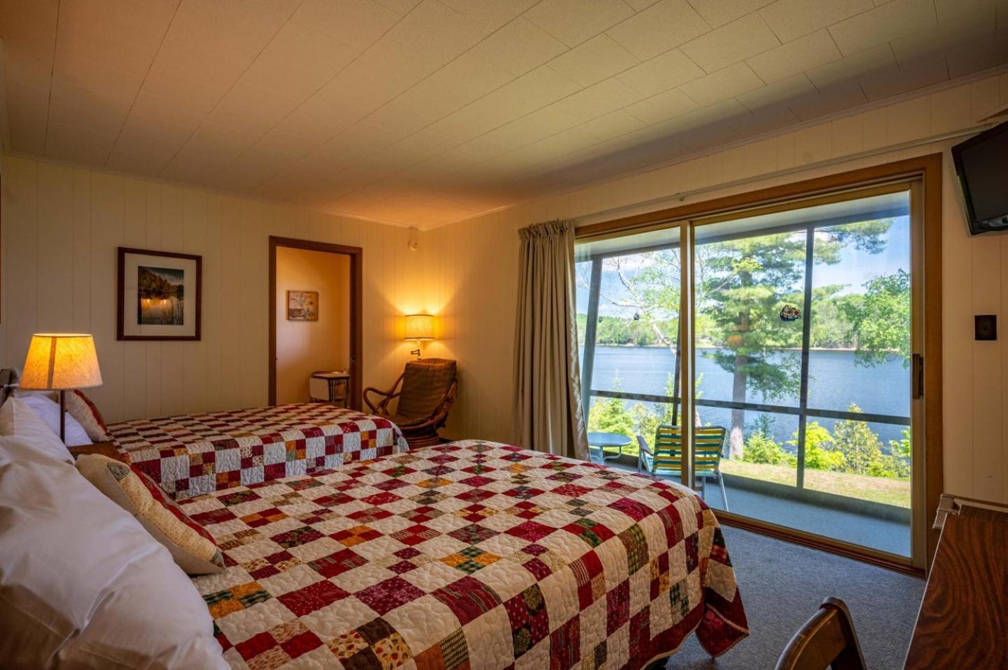 Sandy Point Motel Long Lake Extérieur photo